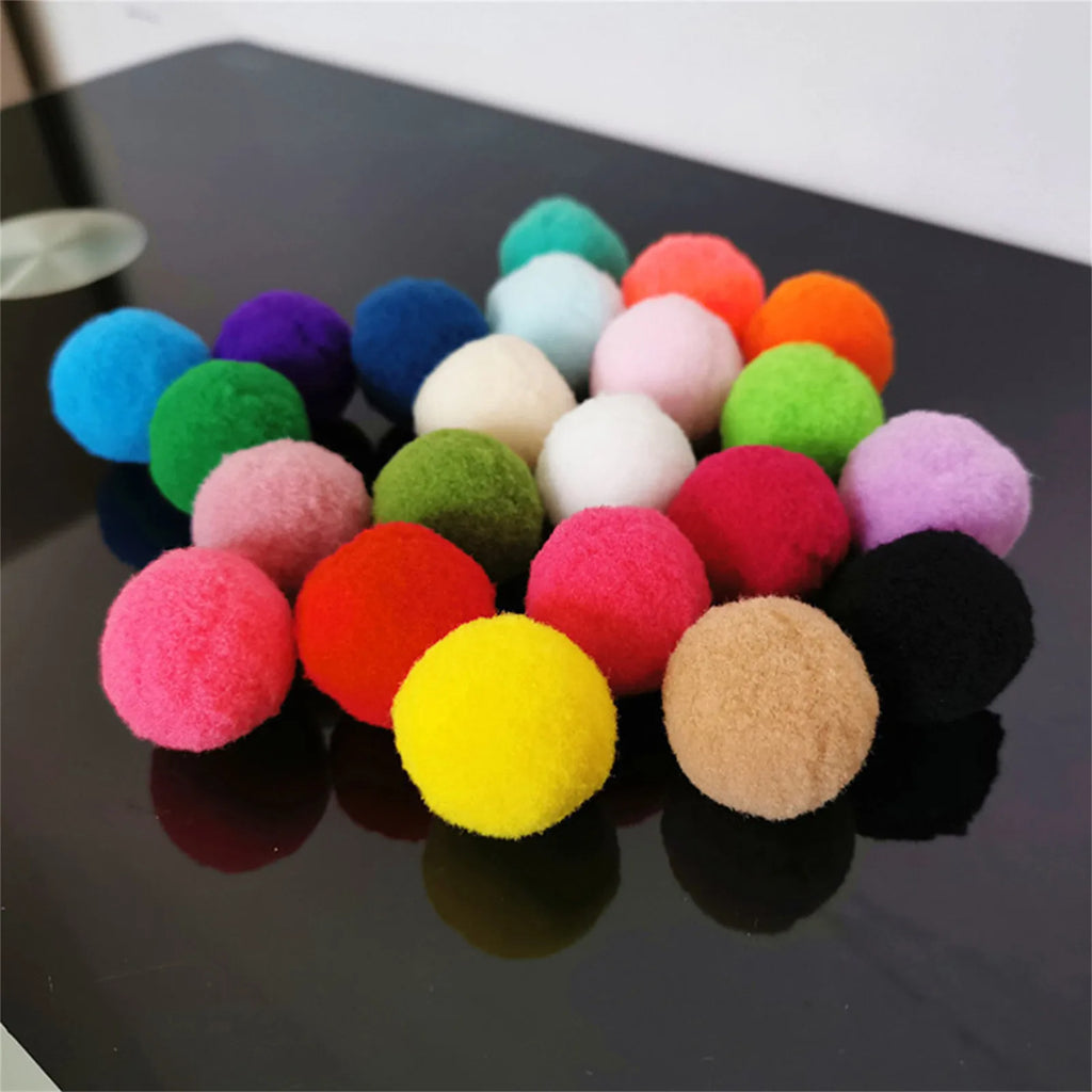 Katzenspielzeug Bällchen – 10/20/30er Set Bunte Plüschbälle für Katzen Spieldorf