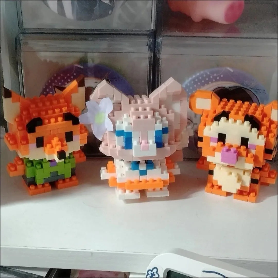 Disney Bausteinset – Lina Bell, Lotso & mehr – 108 Styles, Lego-kompatibel Spieldorf