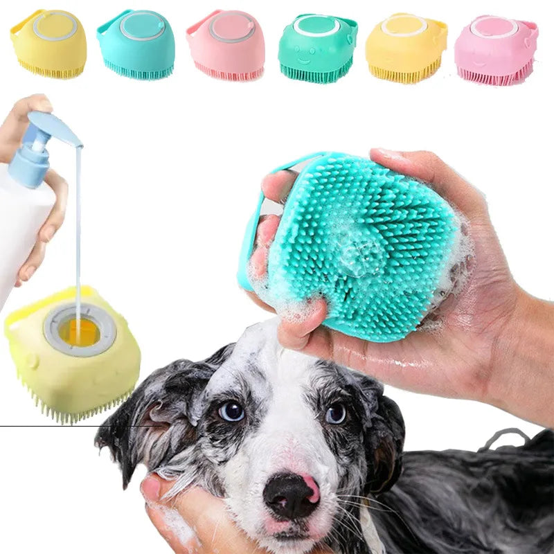 Hunde-Badebürste mit Seifenspender – Massage & Reinigung in einem Spieldorf